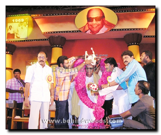 Small screen technicians felicitate Chief Minister Gallery